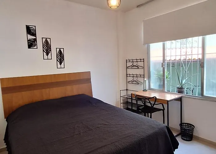 Quarto Tranquilo E Familiar No Leblon - Quiet Family Room In Leblon Rio de Janeiro